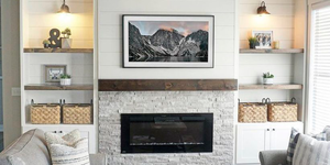 Отделка фасада камина из каменной 3D панели RKS SLATE Кварцит White Quartz Classic фото готового камина (1)