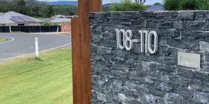 Забор и подпорные стены из натурального камня 3D панели RKS SLATE Кварцит Black Quartz Country купить отделочный камень (1)