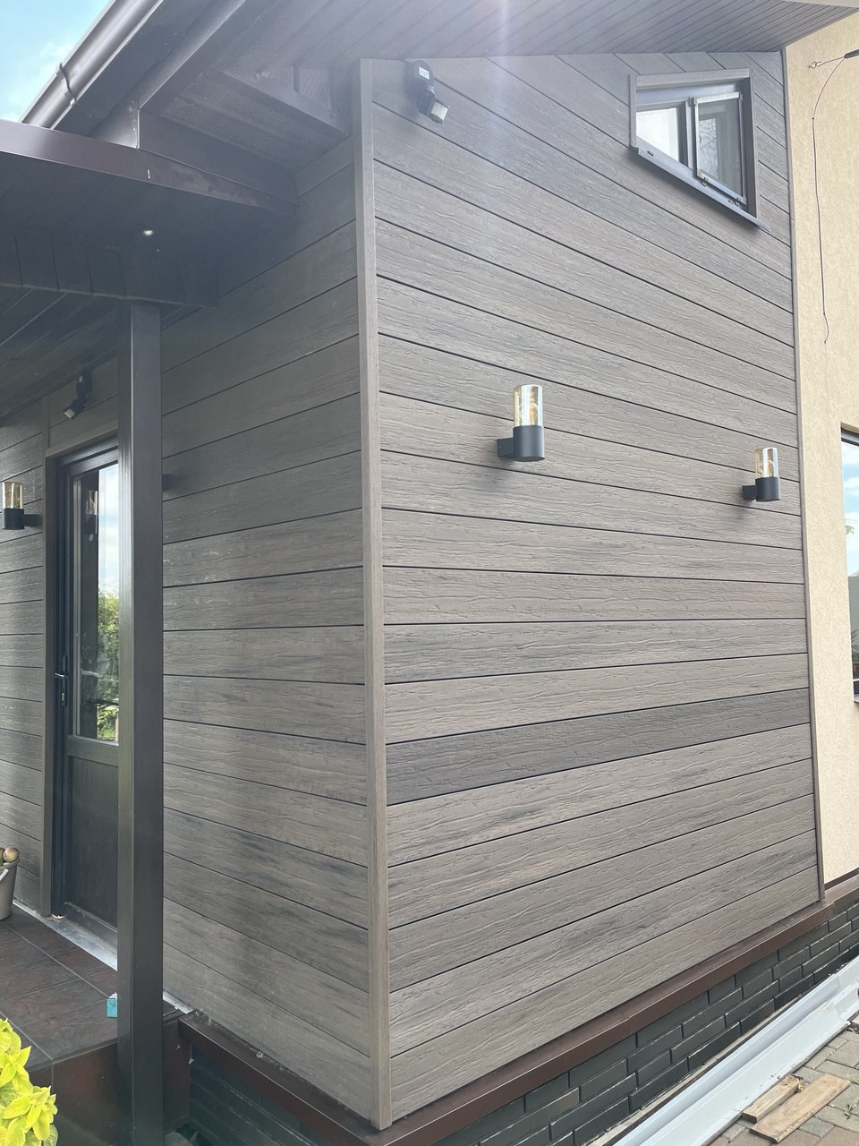 Террасная доска из ДПК Bamberg, Square Fossiled, Brazilian Walnut 1