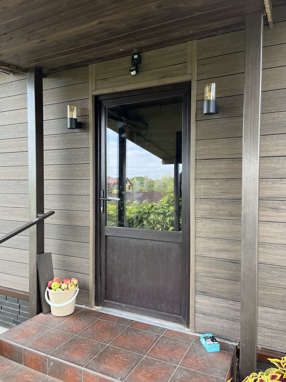 Террасная доска из ДПК Bamberg, Square Fossiled, Brazilian Walnut 3