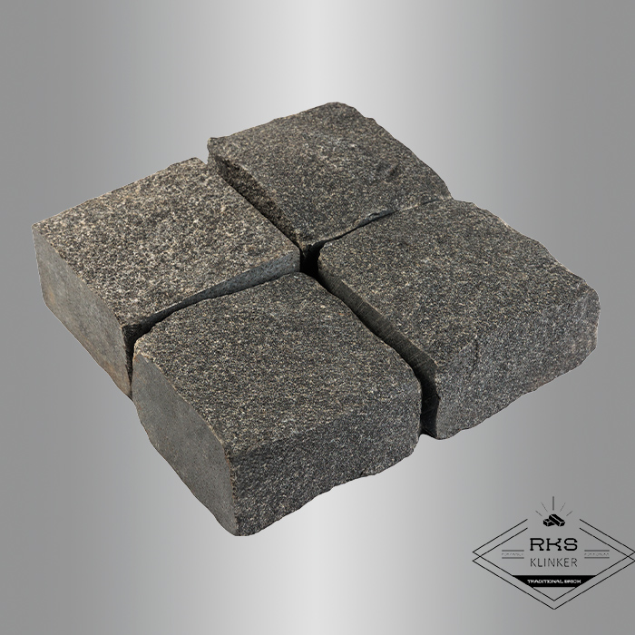 Гранитная брусчатка Габбро, Другорецкое, Колотая, 100x100x50 мм в Курске