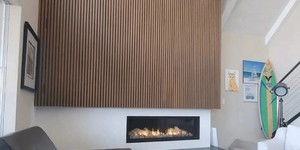 Реечная панель ДПК Turtle Shell, Middle Lines, Australian Palisander Co-Extrusion отделка стены рейками в гостиной