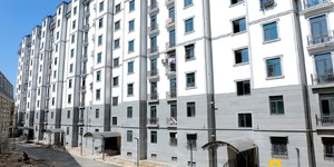 Фасад и цоколь из серой Гранитной плитки Grey Pearl от RKS SLATE купить с доставкой (6)