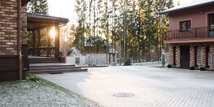 Фото объекта. Цоколь и крыльцо в отделке Гранитной плиткой Дымовская. Купить с доставкой (2)